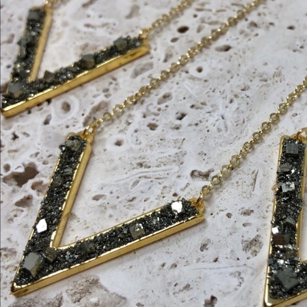  Gold Chevron Pyrite Necklace 朗 - Picture 2 of 8